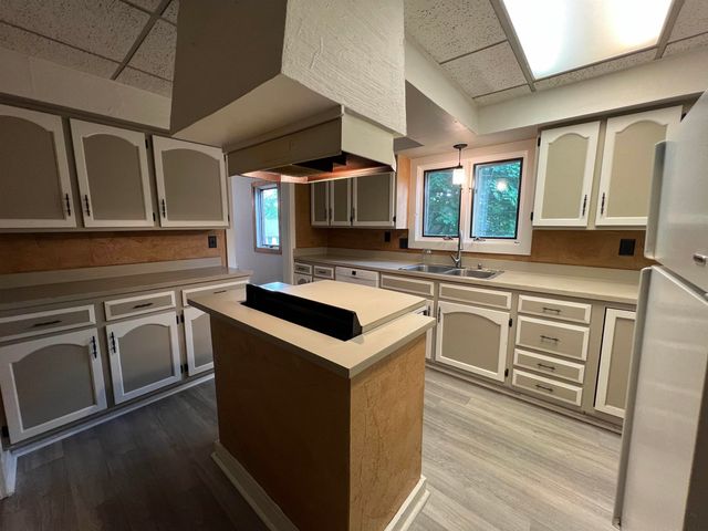 506 E Division Street, Cadillac, MI 49601