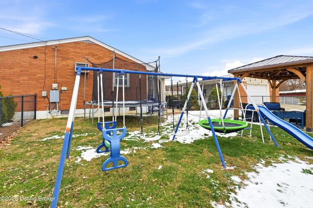 6120 Cooper Chapel Rd, Louisville, KY 40229