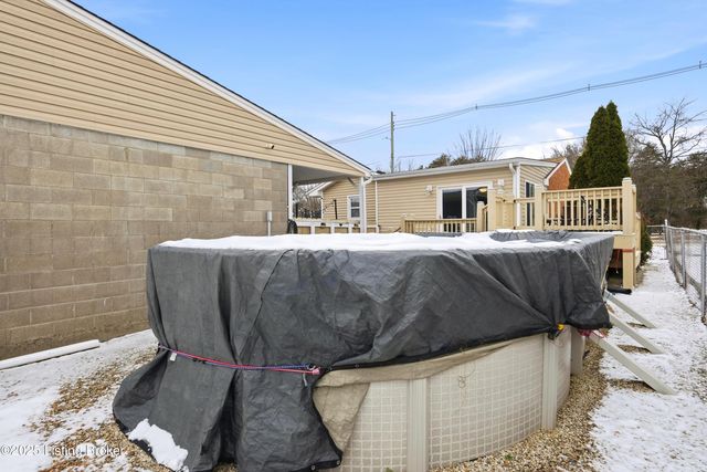 6120 Cooper Chapel Rd, Louisville, KY 40229