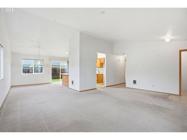 511 Se CLARK Ave, Battle Ground, WA 98604