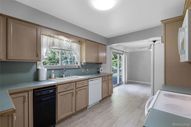 7230 Miller Road, Swartz Creek, MI 48473