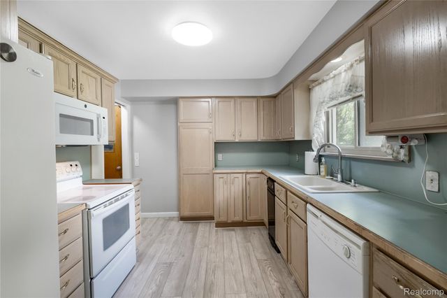 7230 Miller Road, Swartz Creek, MI 48473