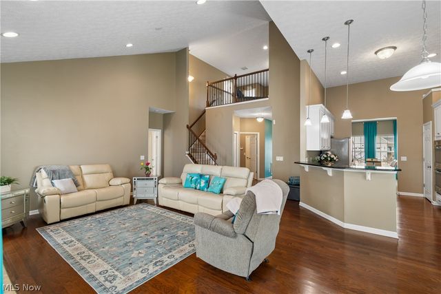 10453 Dogwood Drive, Aurora, OH 44202