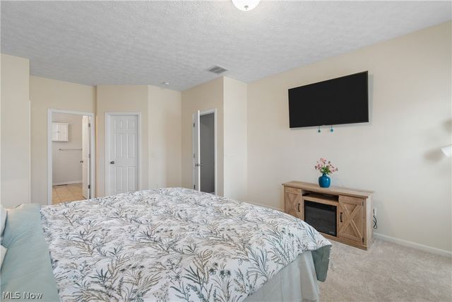 10453 Dogwood Drive, Aurora, OH 44202