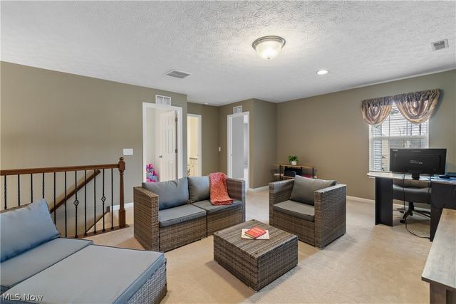 10453 Dogwood Drive, Aurora, OH 44202