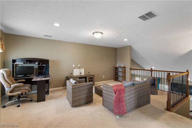 10453 Dogwood Drive, Aurora, OH 44202