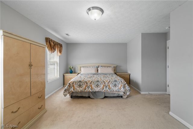 10453 Dogwood Drive, Aurora, OH 44202