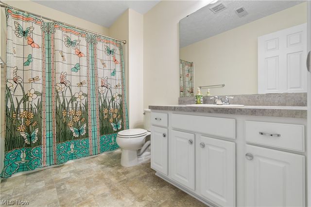 10453 Dogwood Drive, Aurora, OH 44202