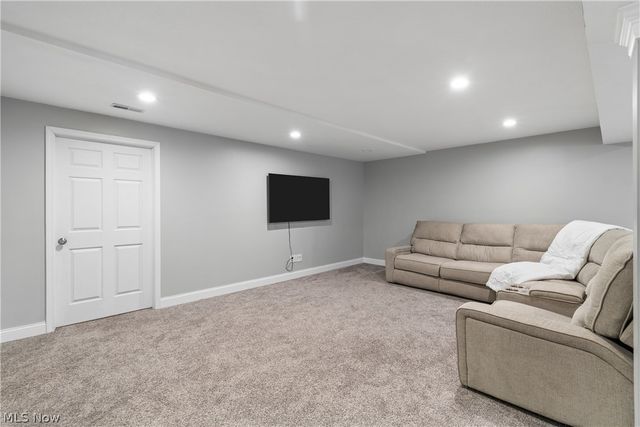 10453 Dogwood Drive, Aurora, OH 44202