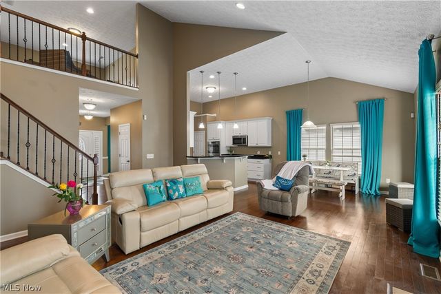 10453 Dogwood Drive, Aurora, OH 44202