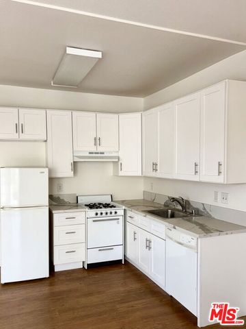 1221 Seward Street 101, Los Angeles, CA 90038