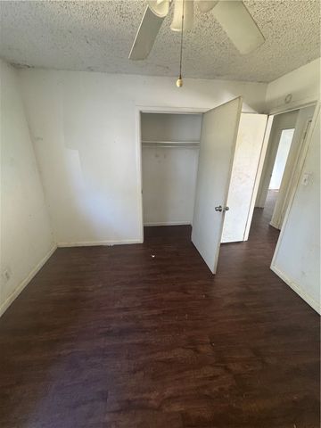 904 W Walton St, Beeville, TX 78102