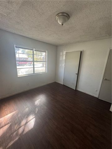 904 W Walton St, Beeville, TX 78102