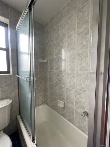 210 Martine Avenue 5D, White Plains, NY 10601
