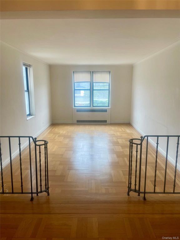 210 Martine Avenue 5D, White Plains, NY 10601 — photo 4