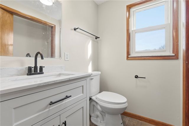 1865 Montour St, Coraopolis, PA 15108