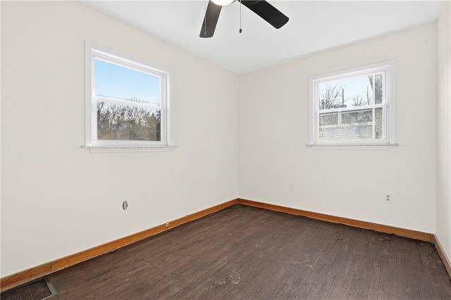 1865 Montour St, Coraopolis, PA 15108