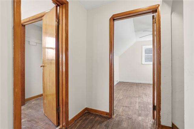 1865 Montour St, Coraopolis, PA 15108