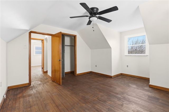 1865 Montour St, Coraopolis, PA 15108