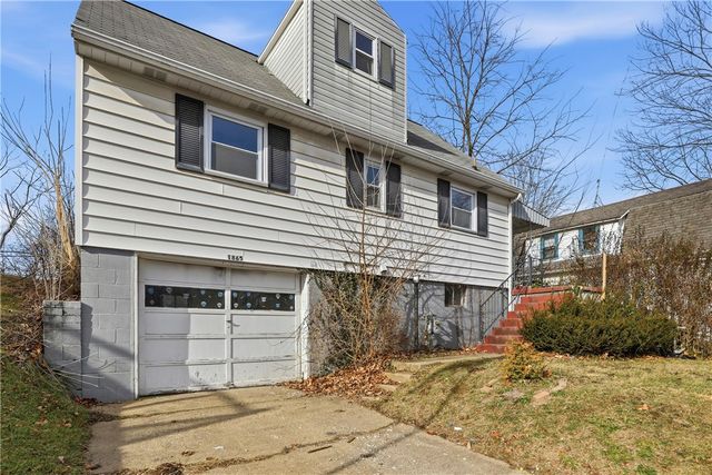 1865 Montour St, Coraopolis, PA 15108