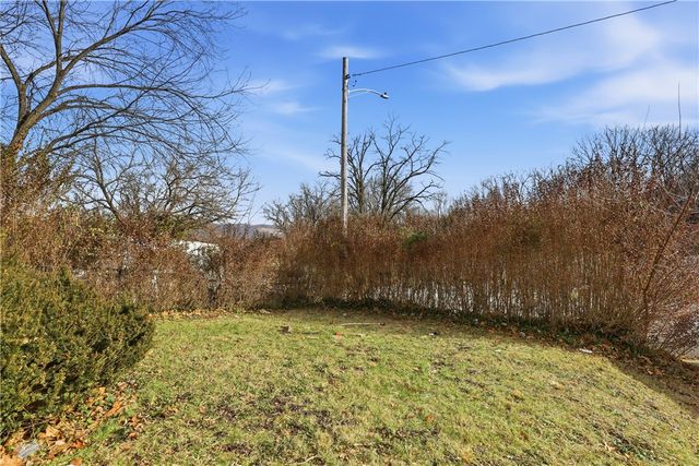 1865 Montour St, Coraopolis, PA 15108