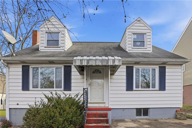 1865 Montour St, Coraopolis, PA 15108