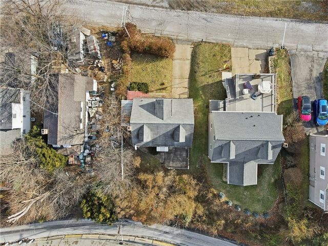 1865 Montour St, Coraopolis, PA 15108