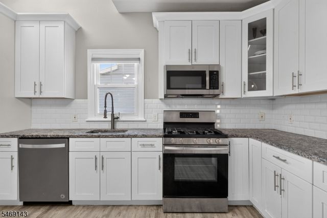 100 Morgan Pl, North Arlington Boro, NJ 07031