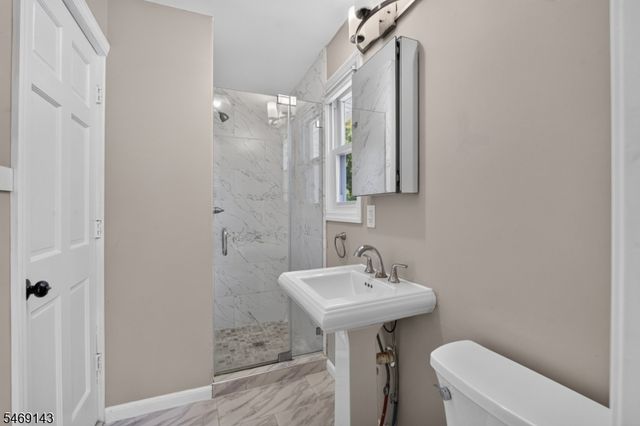 100 Morgan Pl, North Arlington Boro, NJ 07031