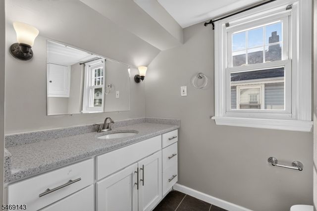 100 Morgan Pl, North Arlington Boro, NJ 07031