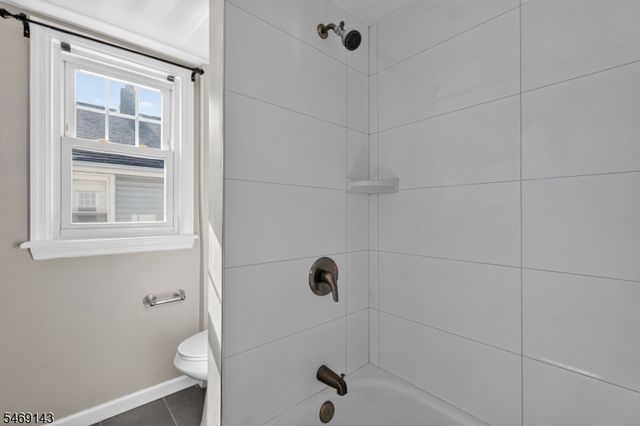 100 Morgan Pl, North Arlington Boro, NJ 07031