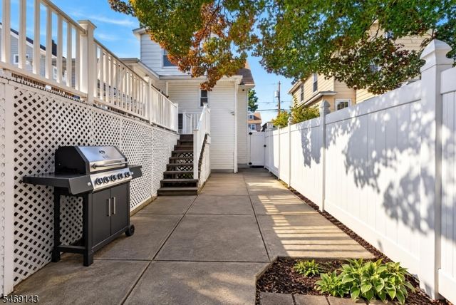 100 Morgan Pl, North Arlington Boro, NJ 07031