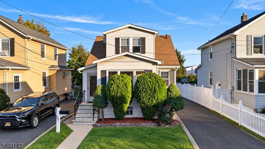 100 Morgan Pl, North Arlington Boro, NJ 07031