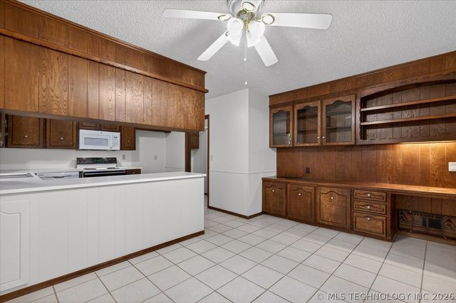 3321 Tuxedo B, Bartlesville, OK 74006