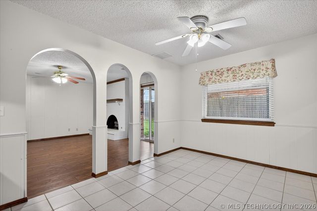 3321 Tuxedo B, Bartlesville, OK 74006