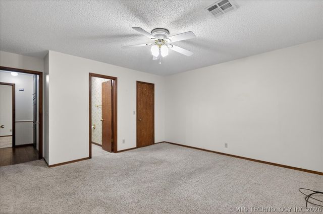 3321 Tuxedo B, Bartlesville, OK 74006