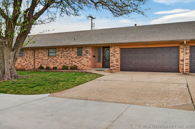 3321 Tuxedo B, Bartlesville, OK 74006