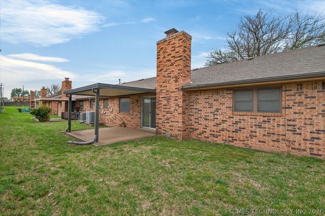 3321 Tuxedo B, Bartlesville, OK 74006