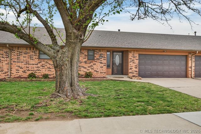 3321 Tuxedo B, Bartlesville, OK 74006