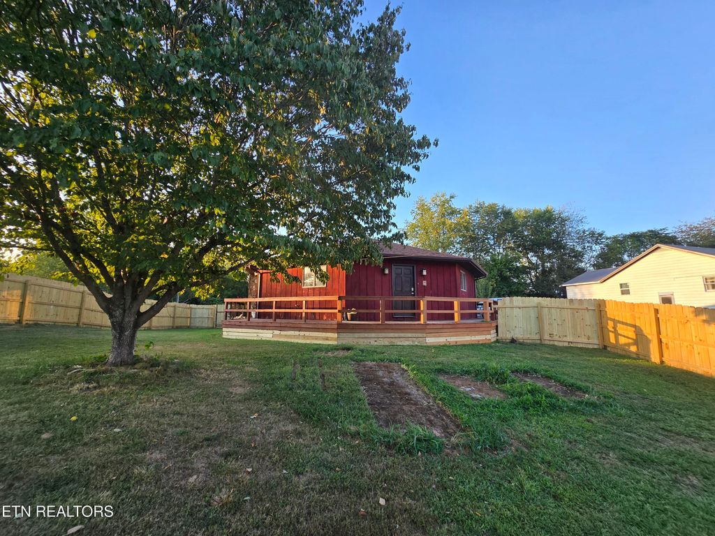549 Shawanee Rd, Harrogate, TN 37752