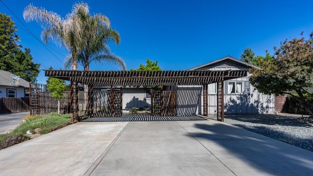 721-723 River Ave, Oakdale, CA 95361