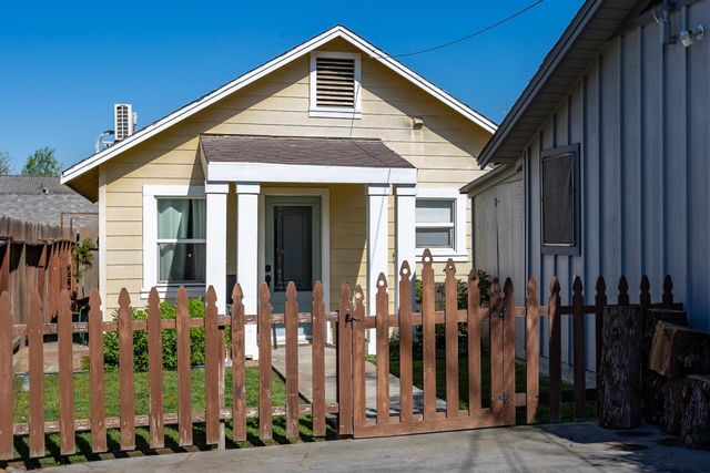 721-723 River Ave, Oakdale, CA 95361