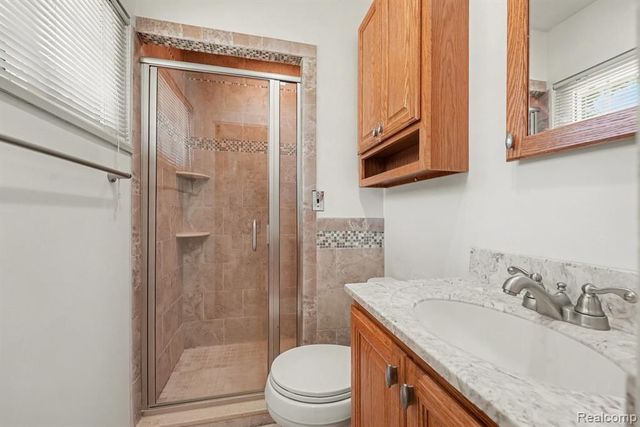 1628 Oneida Trail, Lake Orion, MI 48362