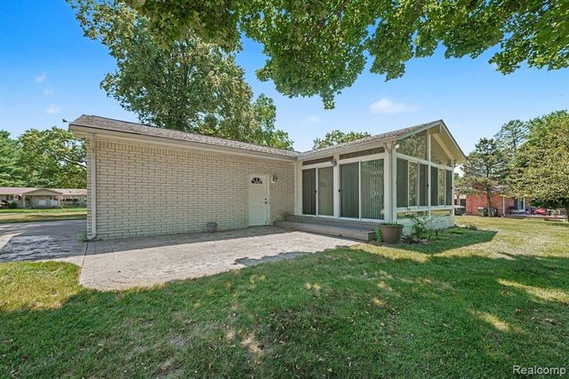 1628 Oneida Trail, Lake Orion, MI 48362