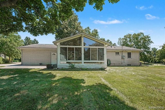 1628 Oneida Trail, Lake Orion, MI 48362
