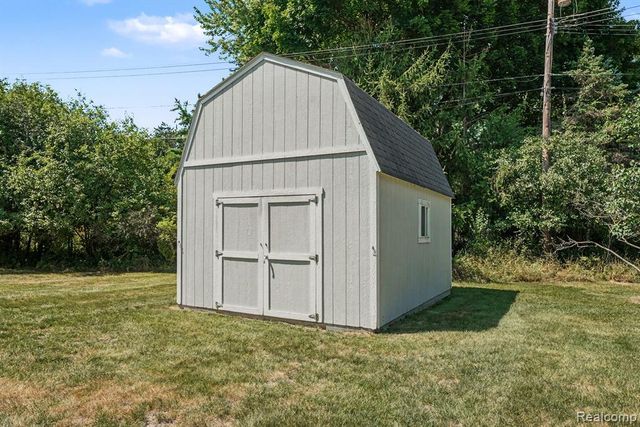 1628 Oneida Trail, Lake Orion, MI 48362