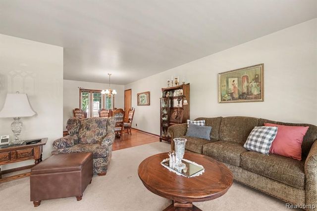1628 Oneida Trail, Lake Orion, MI 48362