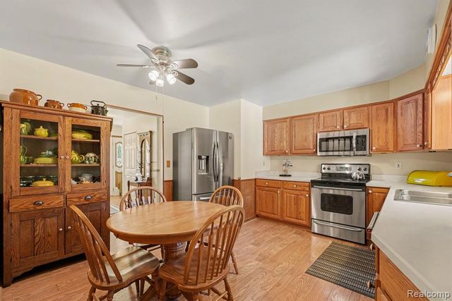 1628 Oneida Trail, Lake Orion, MI 48362