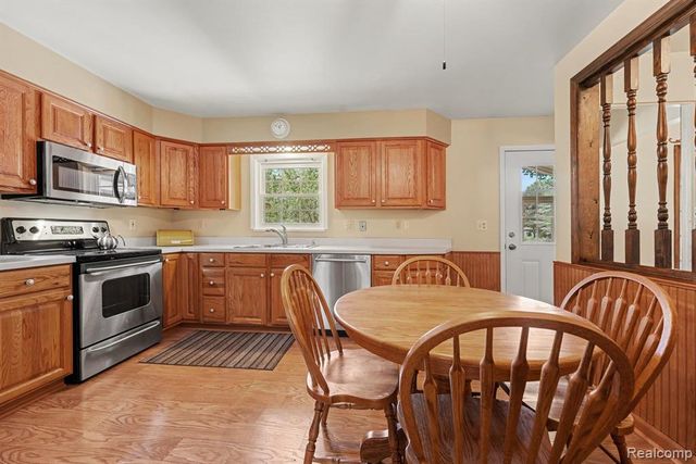 1628 Oneida Trail, Lake Orion, MI 48362