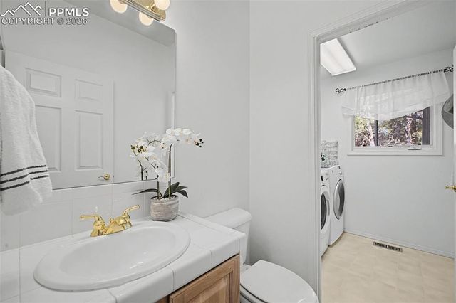 1380 Old Antlers Way, Monument, CO 80132